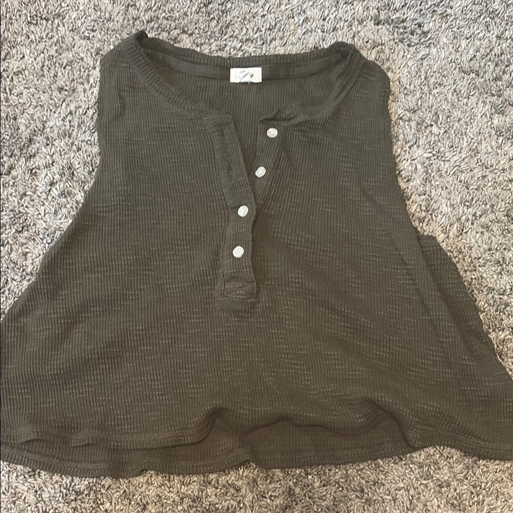 Aerie Sleeveless Button-Up Top in Olive Green